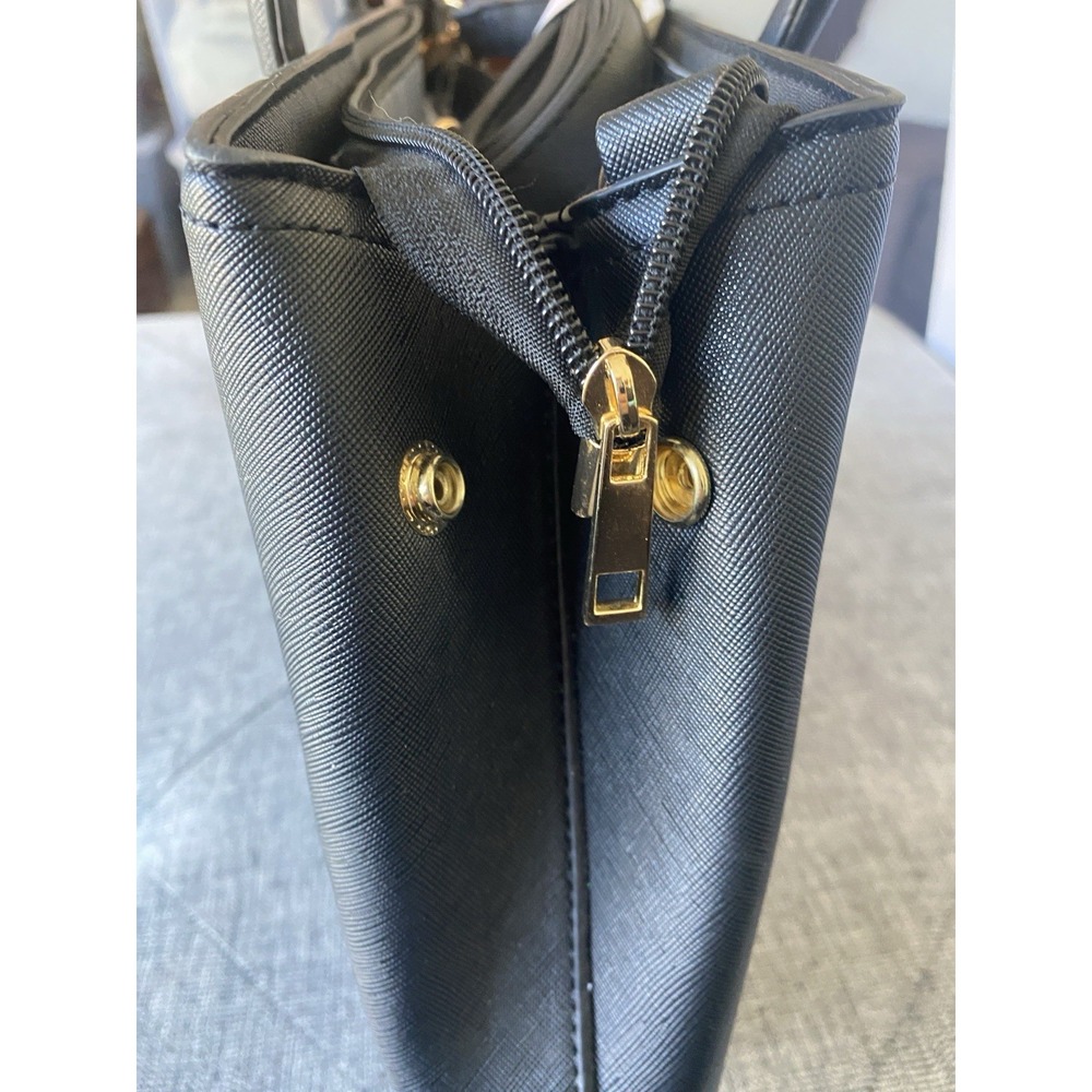 Risotto Brand Handbag And Wallet Vegan PETA Approved Black - Shoulder Strap - Picture 4 of 11